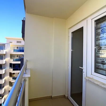 Toprak Apartmán *